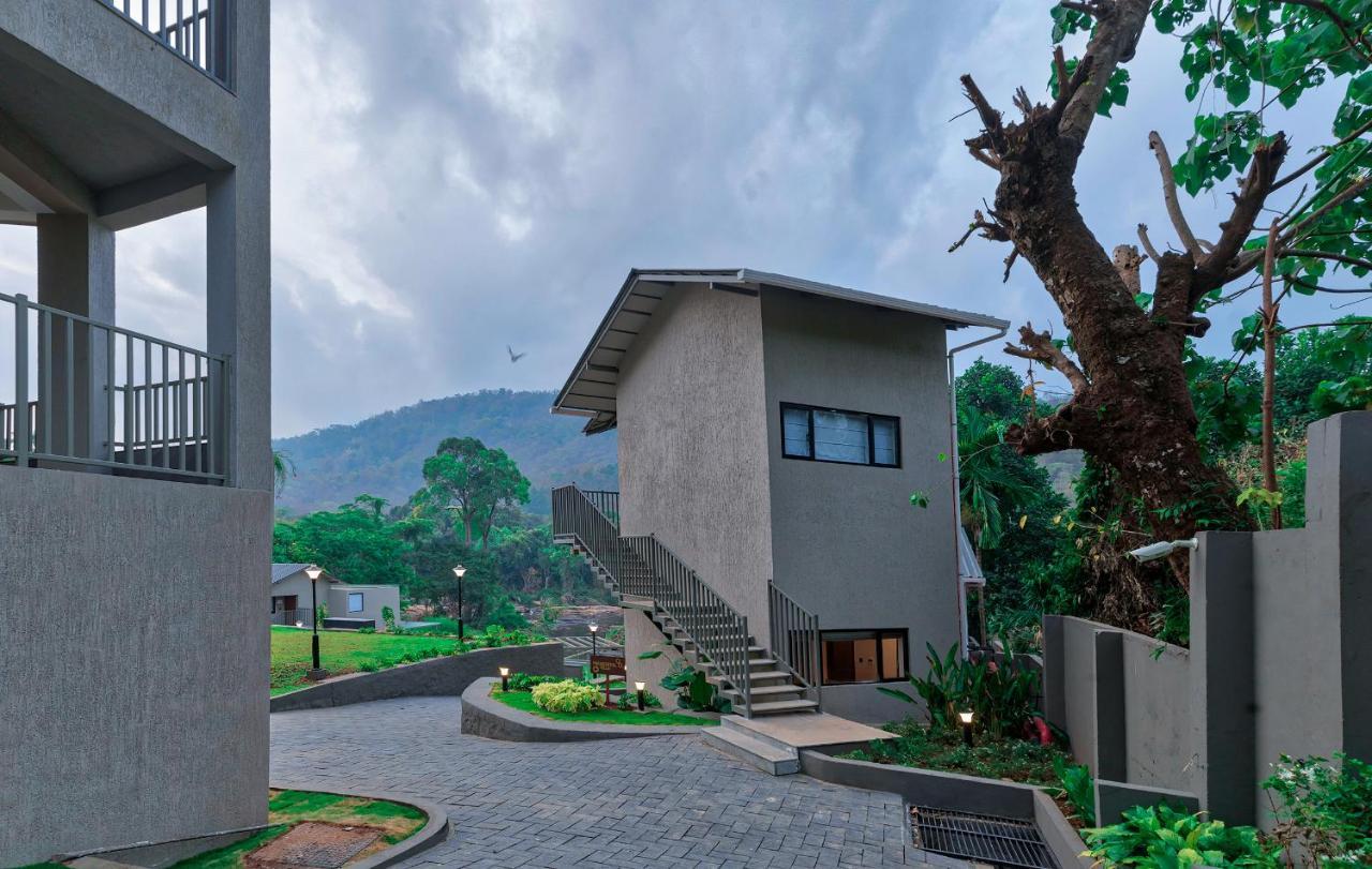 Niraamaya Retreats Samroha Athirappilly Exteriör bild
