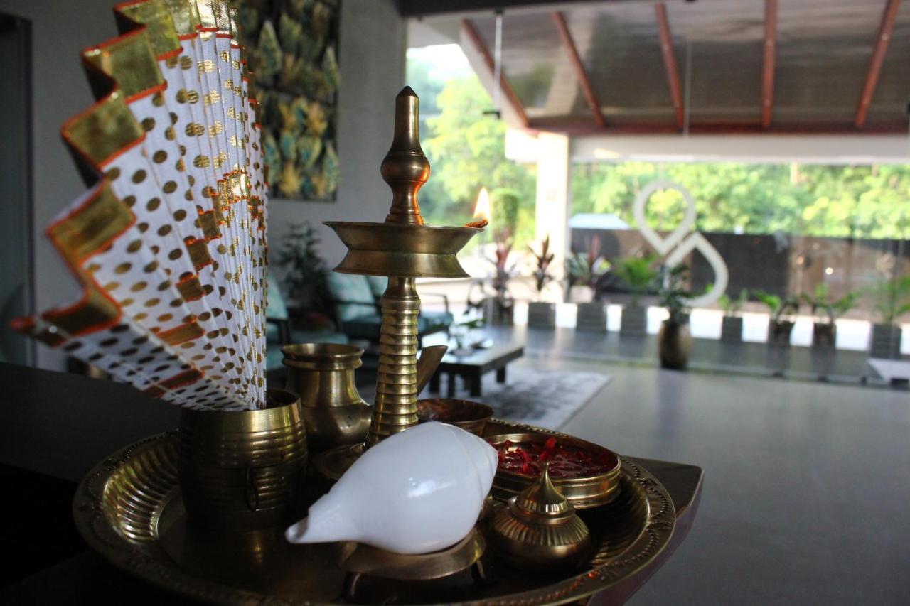 Niraamaya Retreats Samroha Athirappilly Exteriör bild