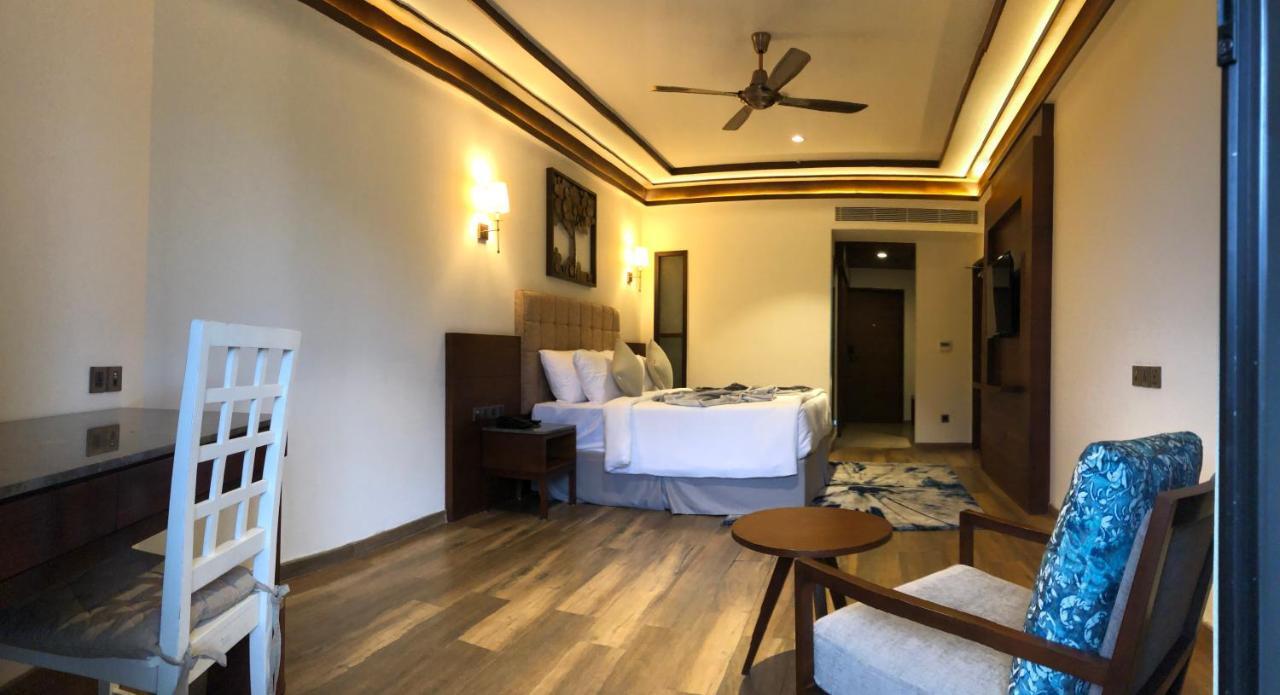 Niraamaya Retreats Samroha Athirappilly Exteriör bild